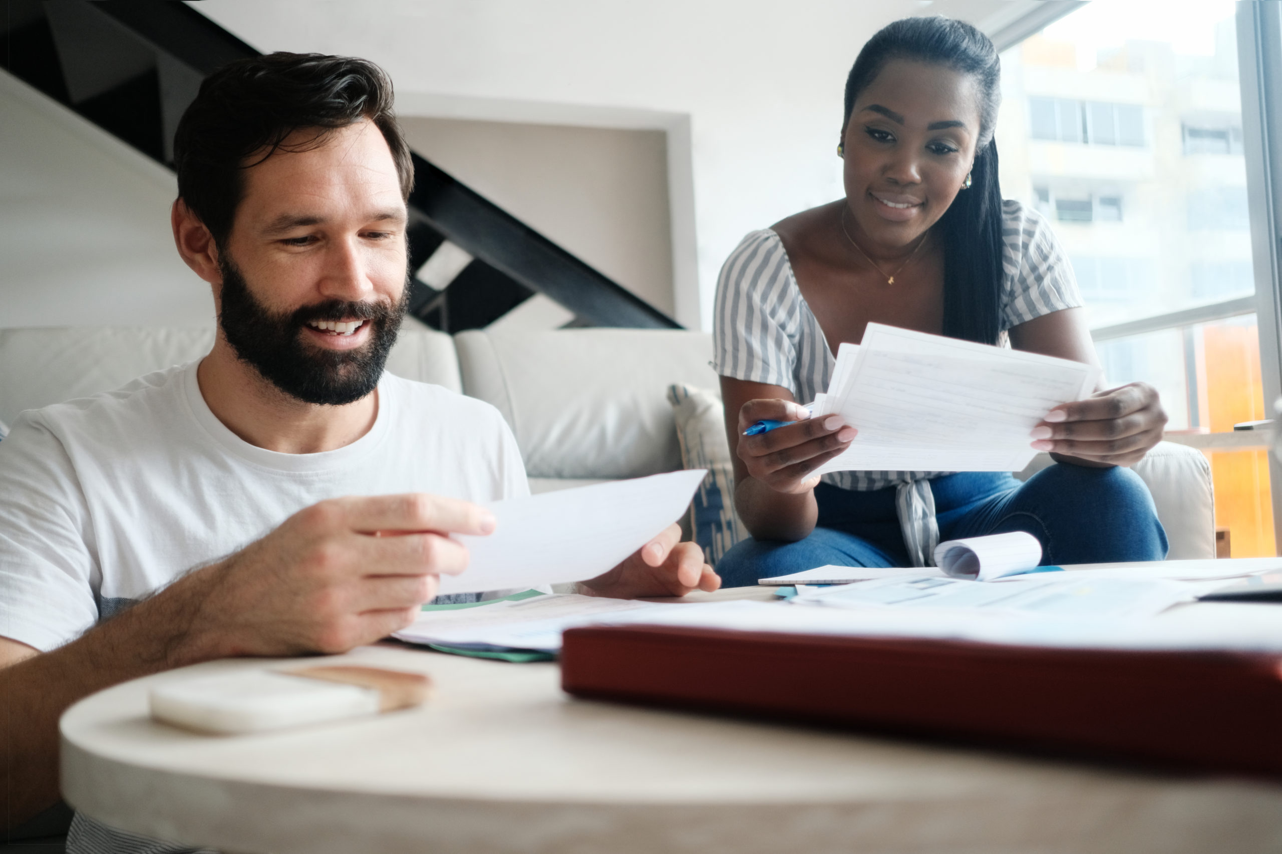 couple discussing managing multiple credit cards